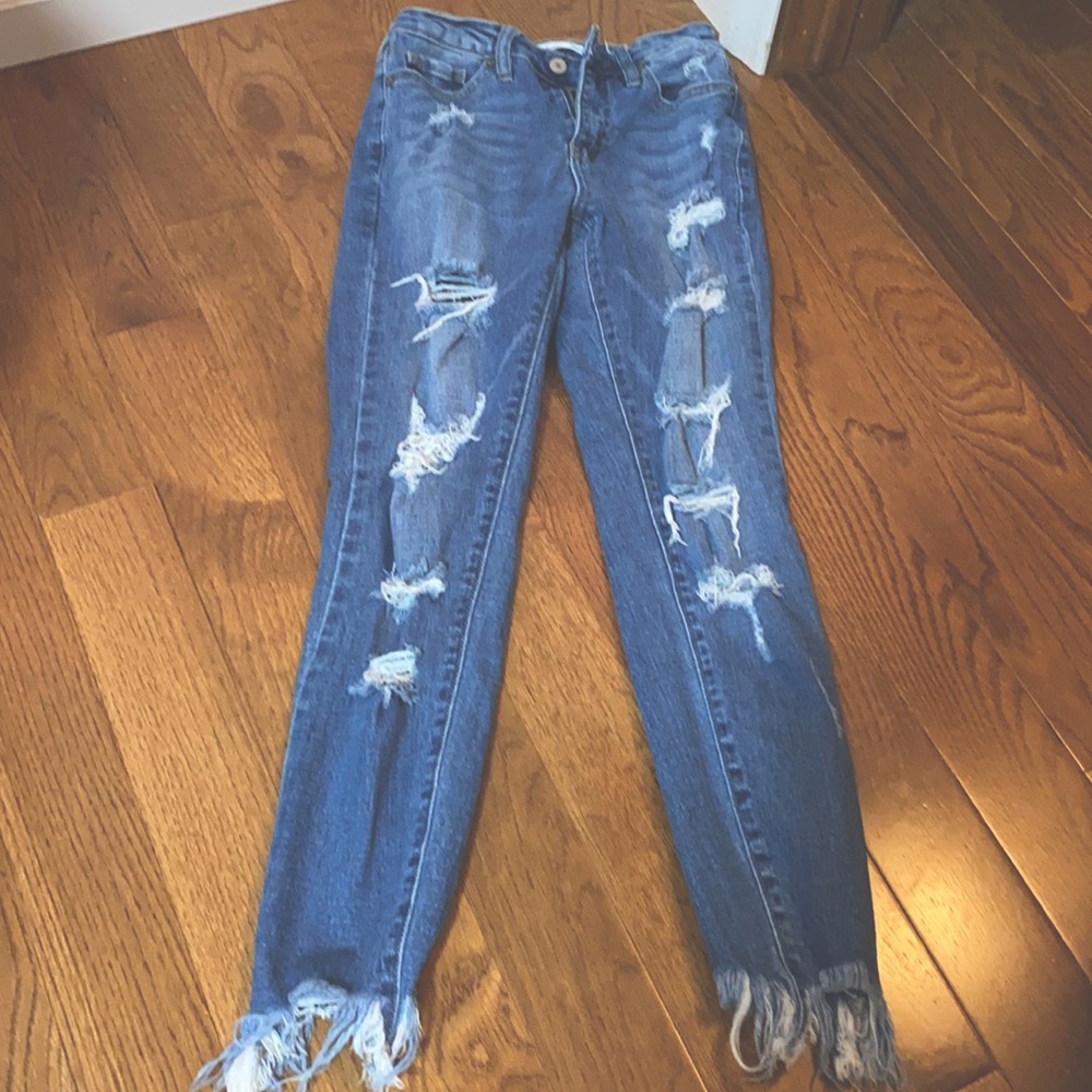 Kancan size 24 jeans only worn maybe 2 times in great shape!